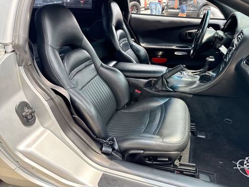 Used 1999 Chevrolet Corvette Coupe w/ Memory Pkg RWD image 34