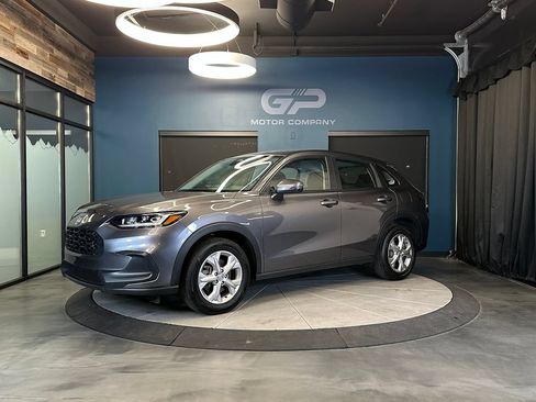 Used 2025 Honda HR-V LX image 7