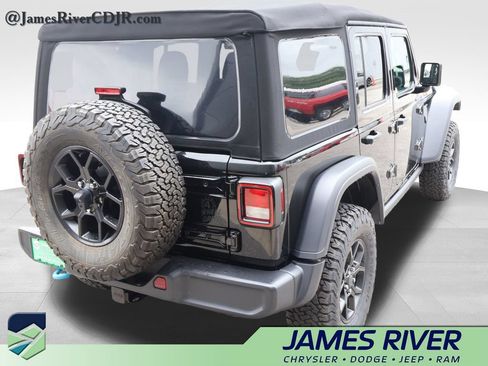 Used 2024 Jeep Wrangler Unlimited AWD/4WD image 5