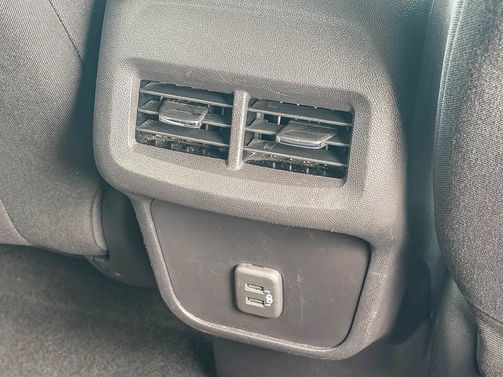 Used 2024 Chevrolet Equinox LT AWD/4WD image 19