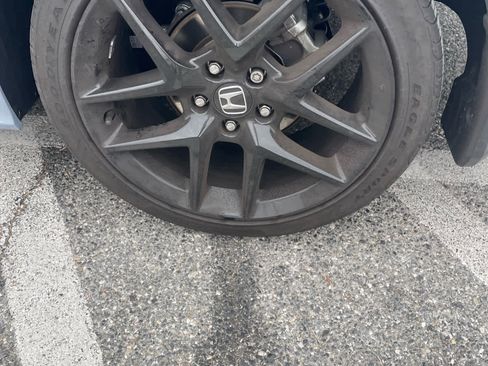 Used 2024 Honda Civic Sport image 2