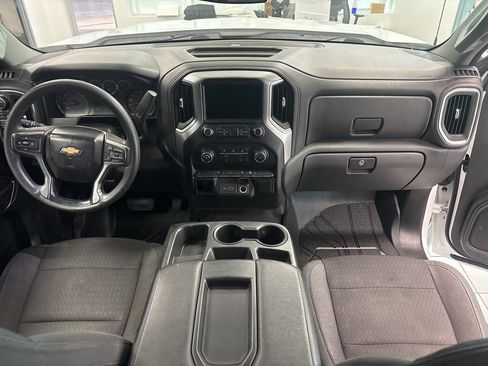 Used 2020 Chevrolet Silverado 1500 LT AWD/4WD image 13