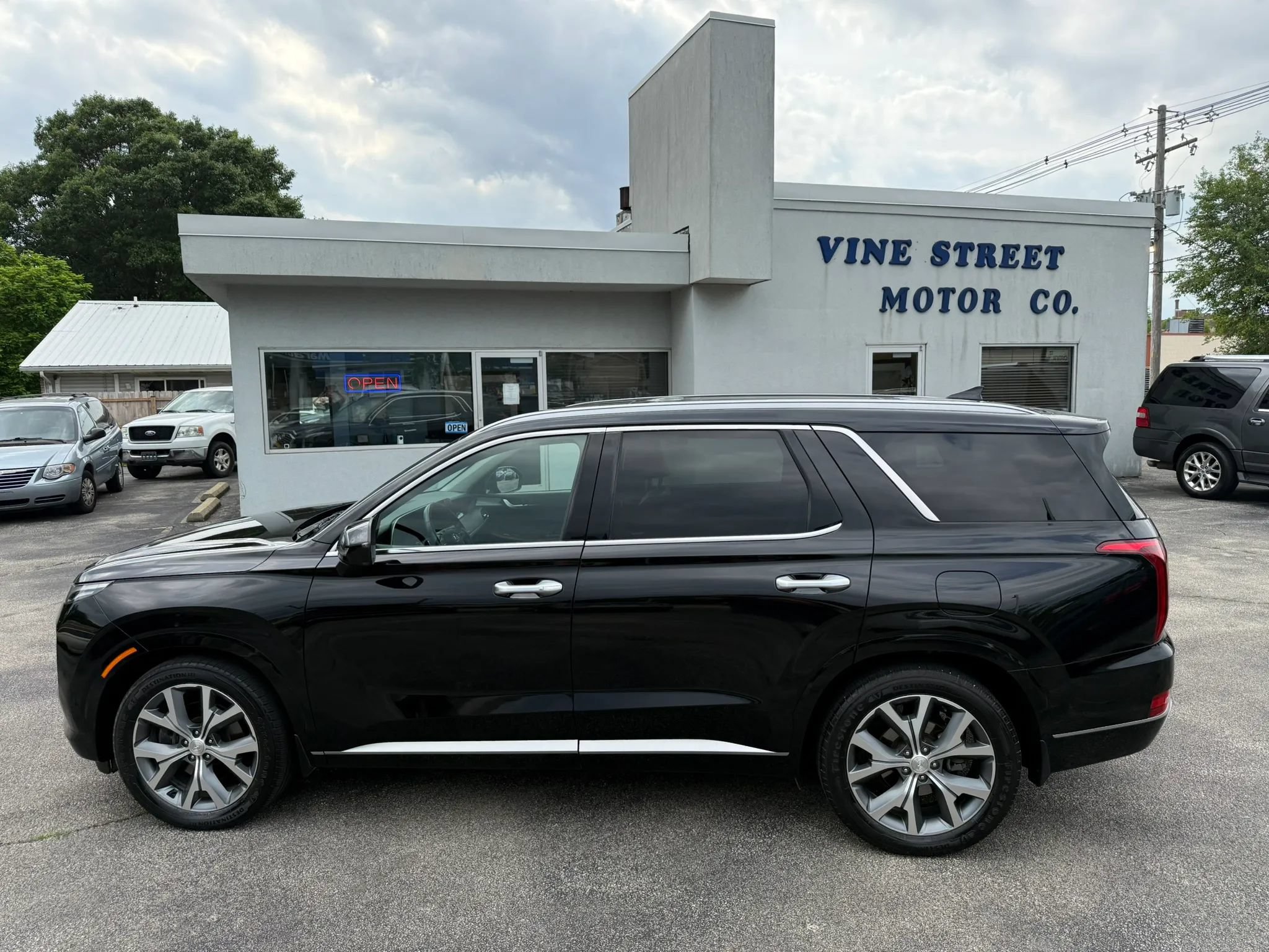 Used 2021 Hyundai Palisade Limited w/ Winter Package AWD/4WD image 7