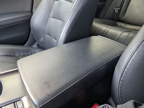 Used 2018 Honda Accord Touring image 27