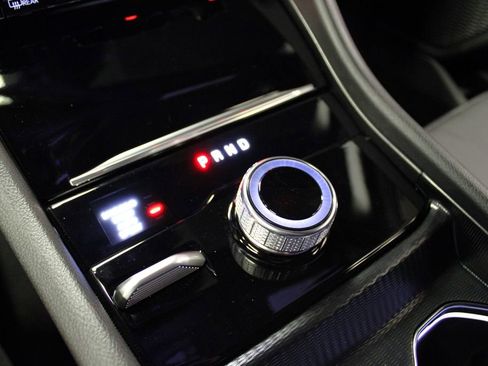 New 2025 Jeep Grand Cherokee Limited w/ Luxury Tech Group II image 23