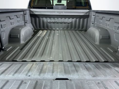 Used 2023 GMC Sierra 1500 Denali w/ Technology Package AWD/4WD image 16