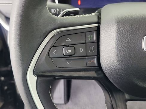 Used 2023 Jeep Grand Cherokee Laredo w/ Luxury Tech Group I image 54