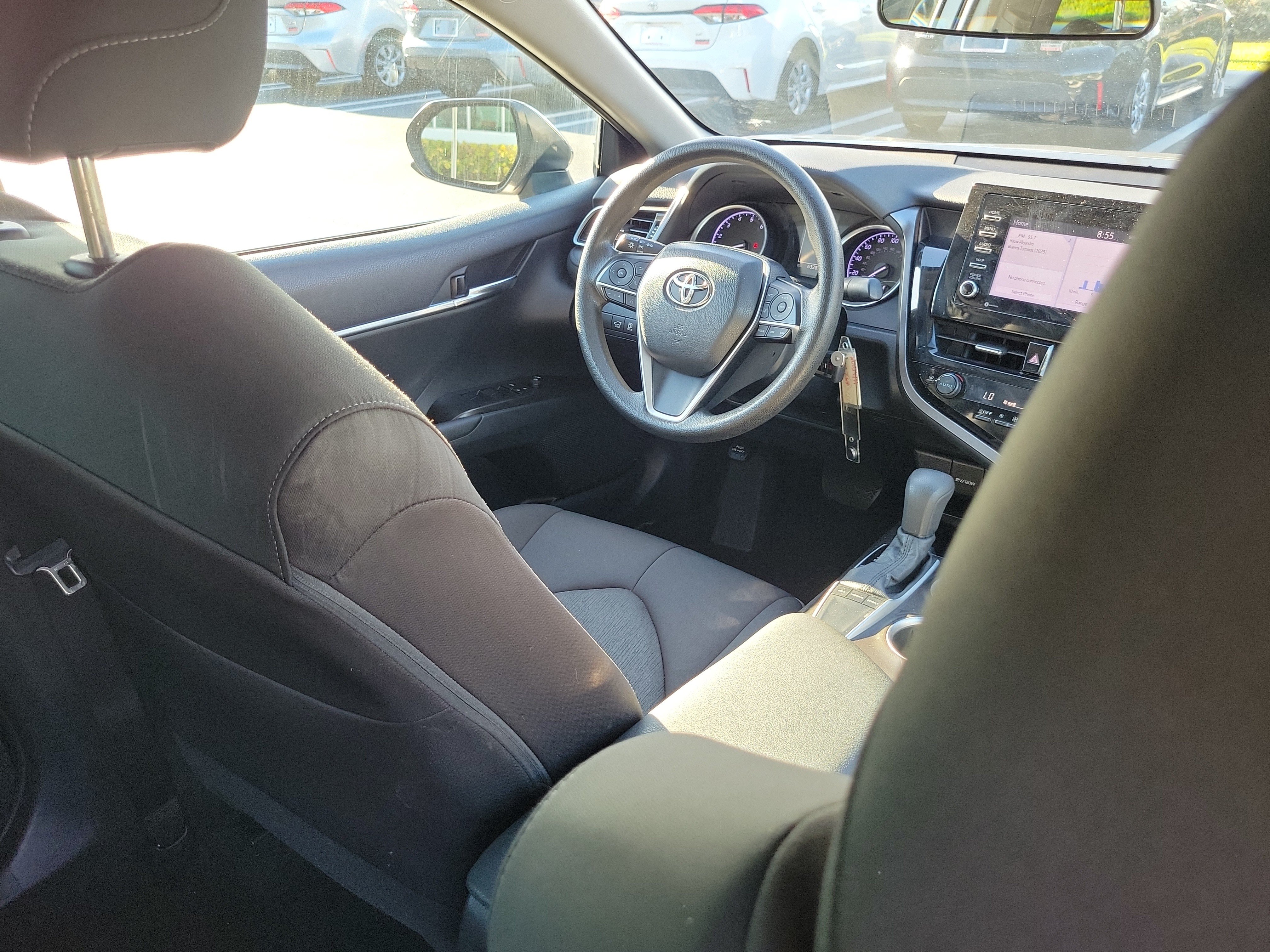 Used 2022 Toyota Camry LE FWD image 14