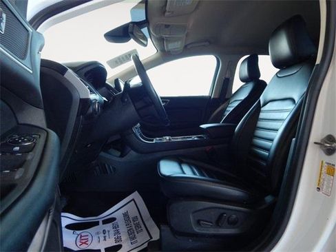 Used 2023 Ford Edge SEL image 11