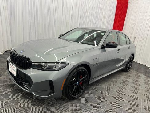Used 2023 BMW 330e xDrive w/ M Sport Package AWD/4WD image 4