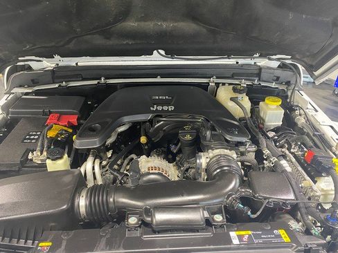 Used 2021 Jeep Gladiator Mojave AWD/4WD image 25
