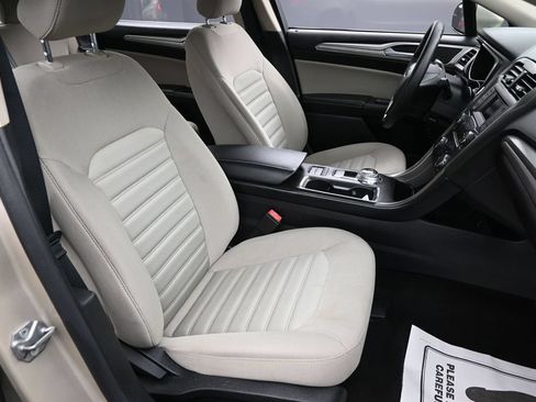 Used 2018 Ford Fusion S FWD image 33