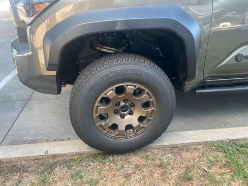 Used 2025 Toyota Tacoma 4x4 Double Cab Hybrid w/ Tow Tech Package image 3