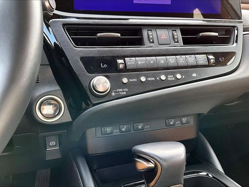 Certified 2025 Lexus ES 350 w/ Premium Package image 35