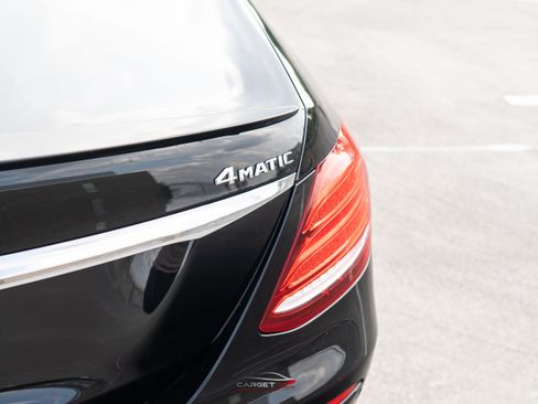 Used 2018 Mercedes-Benz E 300 4MATIC w/ AMG Line Exterior image 44