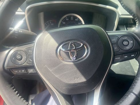 Used 2021 Toyota Corolla SE w/ SE Preferred Package FWD image 17