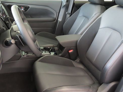 Certified 2026 Subaru Forester Touring AWD/4WD image 11