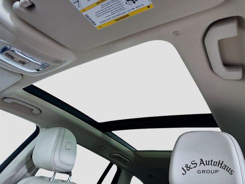 Used 2022 Mercedes-Benz GLS 450 4MATIC image 16