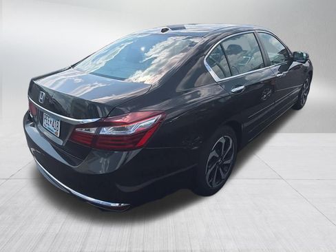 Used 2017 Honda Accord EX-L image 7