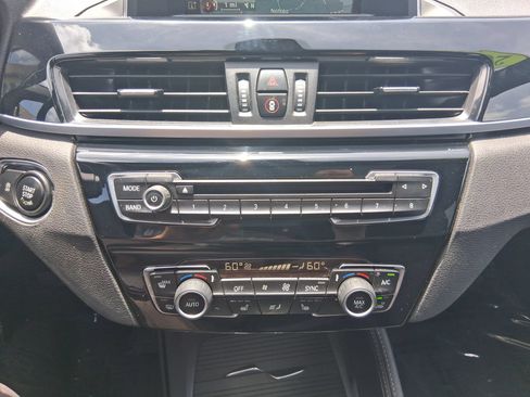 Used 2017 BMW X1 xDrive28i AWD/4WD image 19