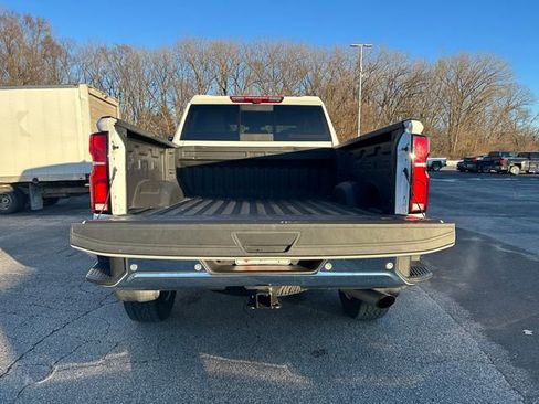 Used 2025 Chevrolet Silverado 2500 LTZ w/ LTZ Premium Package AWD/4WD image 17