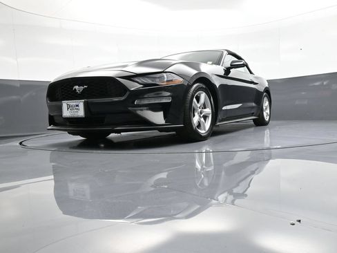 Used 2019 Ford Mustang Convertible RWD image 27