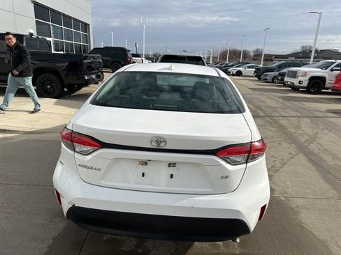 Used 2023 Toyota Corolla LE image 5