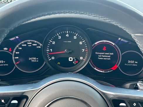 Certified 2023 Porsche Cayenne Platinum Edition image 24