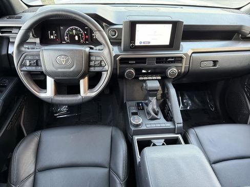 Used 2025 Toyota 4Runner SR5 image 10