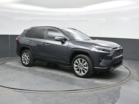 Used 2025 Toyota RAV4 Limited FWD image 6