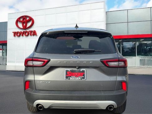 Used 2025 Ford Escape Active FWD image 6