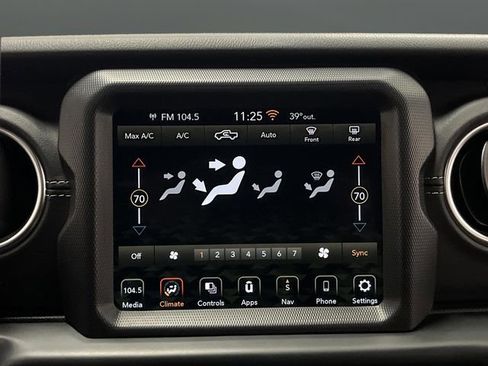 Used 2022 Jeep Gladiator Overland w/ Popular Equipment Package image 19