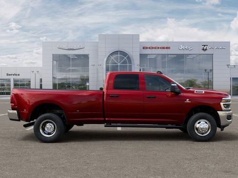 New 2026 RAM 3500 Tradesman AWD/4WD image 21