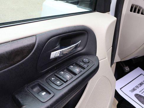 Used 2017 Dodge Grand Caravan SE w/ Power Window Group FWD image 20
