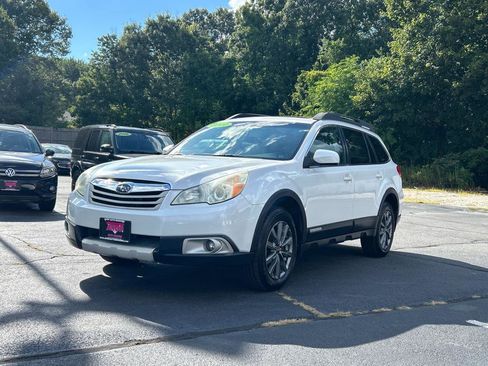 Used 2011 Subaru Outback 3.6R Limited w/ PWR Moonroof Pkg image 7