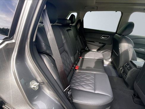 New 2026 Nissan Rogue Platinum w/ Platinum Premium Package AWD/4WD image 9