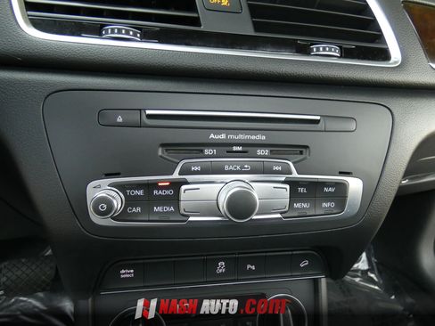 Used 2018 Audi Q3 2.0T Premium Plus w/ Premium Plus Package AWD/4WD image 63