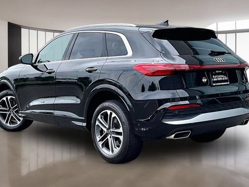 Used 2025 Audi Q5 Premium w/ Convenience Package AWD/4WD image 4