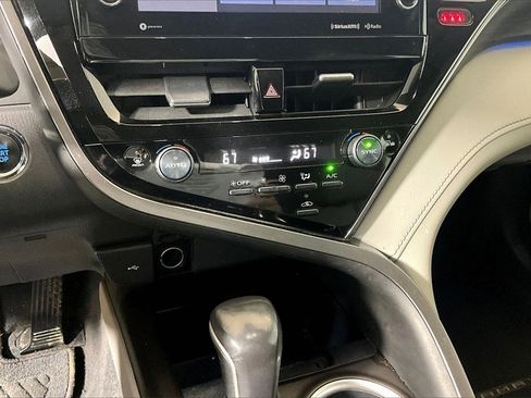 Used 2021 Toyota Camry XLE image 24