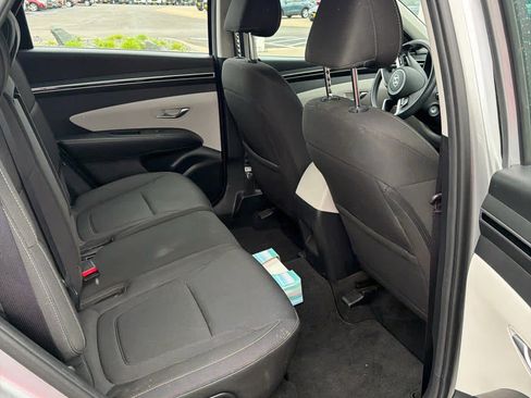 Used 2023 Hyundai Tucson SE AWD/4WD image 6