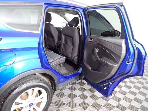 Used 2018 Ford Escape SE w/ SE Sync 3 Package AWD/4WD image 36