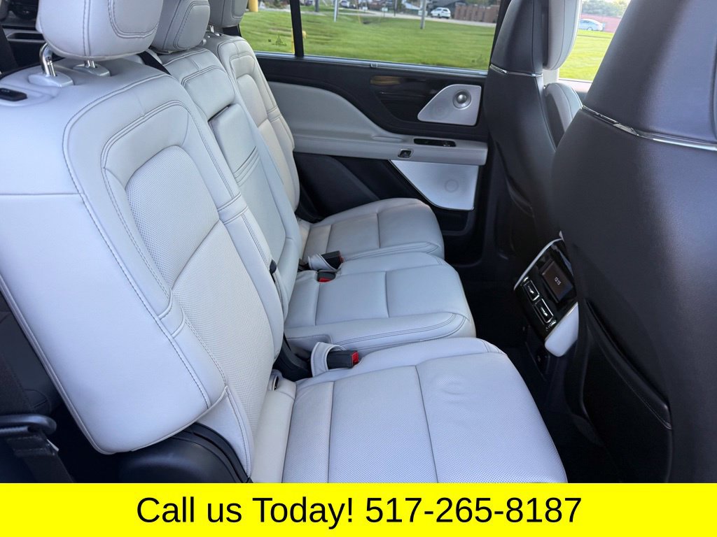Used 2025 Lincoln Aviator Reserve w/ Equipment Group 201A AWD/4WD image 15