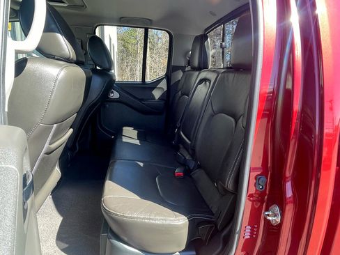 Used 2017 Nissan Frontier PRO-4X w/ Pro-4x Luxury Package image 9