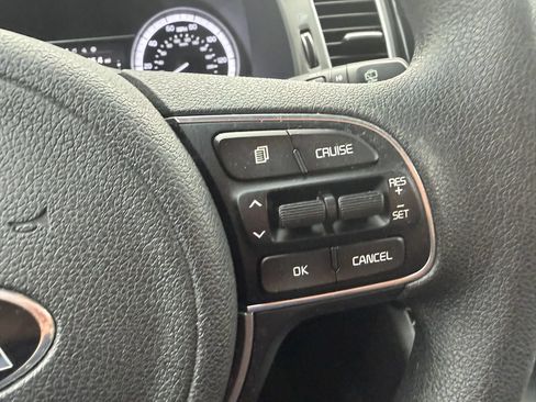 Used 2019 Kia Niro LX FWD image 21