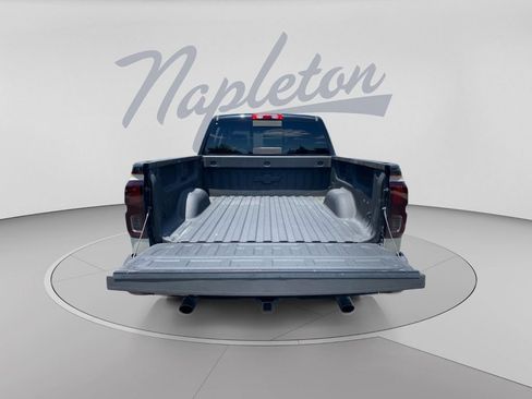 Used 2018 Chevrolet Silverado 1500 LTZ Z71 w/ LTZ Plus Package AWD/4WD image 29