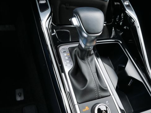 Certified 2023 Kia Sorento SX image 24