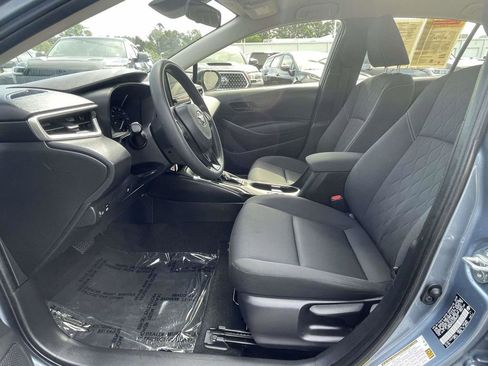 Used 2025 Toyota Corolla LE FWD image 19