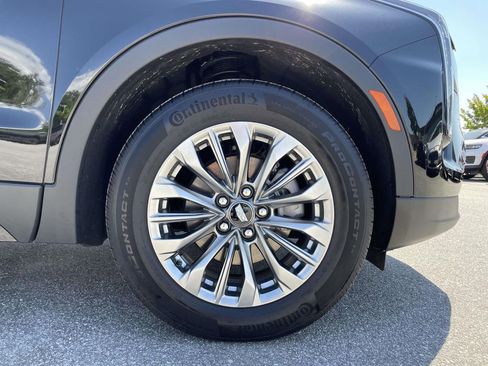 Used 2025 Cadillac XT4 Premium Luxury AWD/4WD image 35