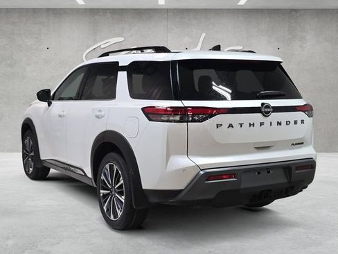 New 2026 Nissan Pathfinder Platinum FWD image 14