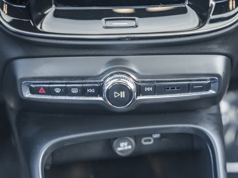 Used 2021 Volvo XC40 P8 Recharge w/ Advanced Package image 22